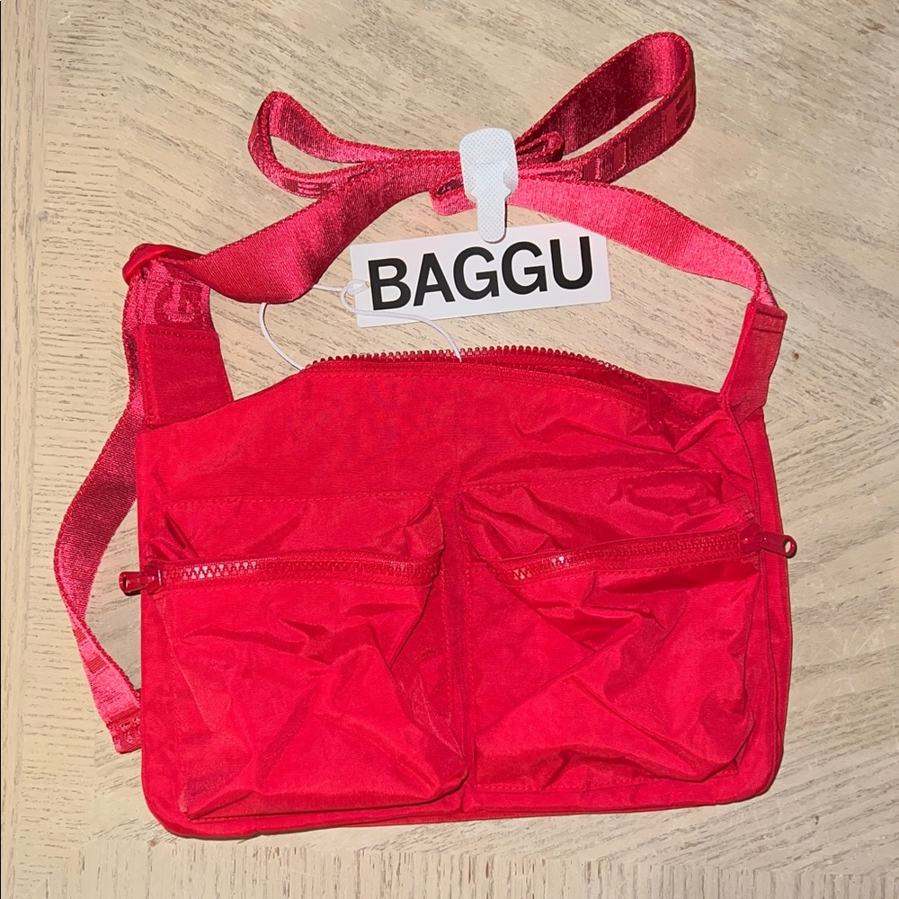 Baggu Candy Apple Red Medium Cargo Crossbody Bag